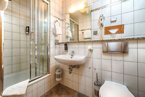 Home Hotel