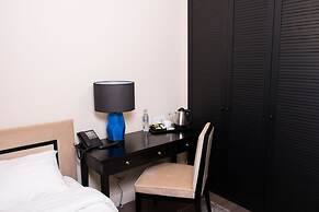 Madison Hotel