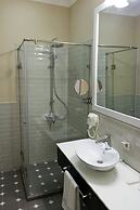 Madison Hotel