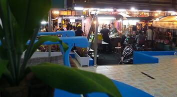 Hua Hin Night Market Hostel
