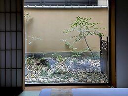 Gion Misen Furumonzen