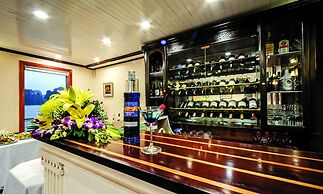 Gray Line Private Luxury Cruise