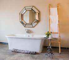 Sweetfontein Boutique Farm Lodge