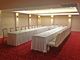 Cebeciler Otel