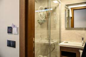 New Gate Hotel