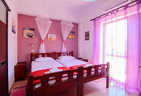 Savas Rooms