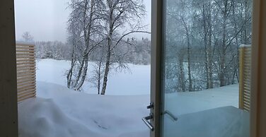 Arctic Resort Delight