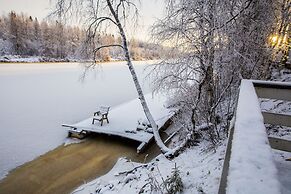 Arctic Resort Delight