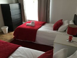 Nice 4 Bedroom near Basildon Town Center