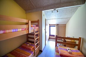 San Art Floating Hostel&Apartments