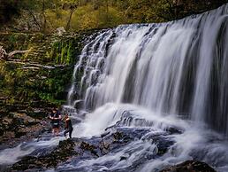 Waterfall Lodge