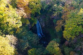 Waterfall Lodge