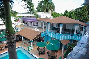 Gloriana Hotel
