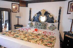 Gloriana Hotel