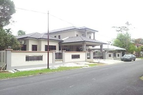 ArRayyan Guesthouse & Homestay