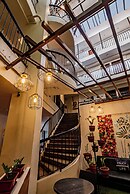 Kiwi Hotel