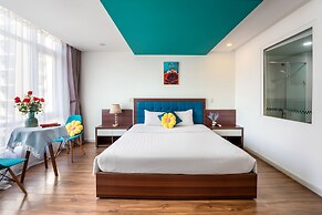 Rich Hotel