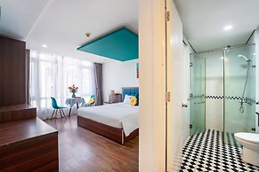 Rich Hotel