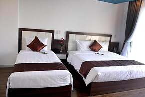 Rich Hotel