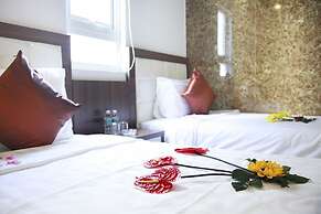 Rich Hotel