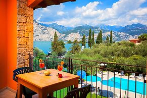 Villa Isabella Hotel & Residence