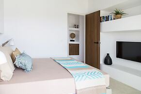 Hide out Suites
