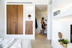 Hide out Suites