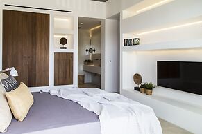 Hide out Suites