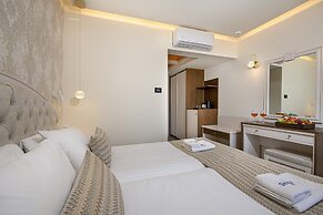 Vantaris Luxury Beach Resort