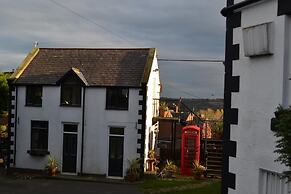 Oak Tree Inn