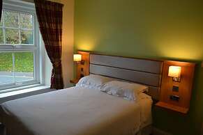 Oak Tree Inn