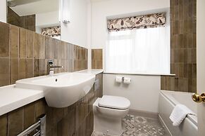 Wateredge Inn- The Inn Collection group