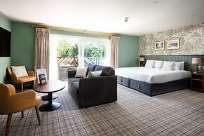 Wateredge Inn- The Inn Collection group