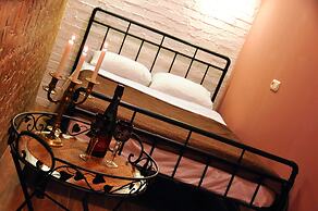 MGA Hostel & Tours
