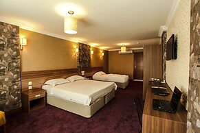 Grand Akcali Hotel