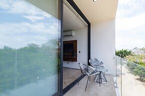 Menesse 205 by CocoBR