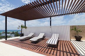 Menesse 205 by CocoBR