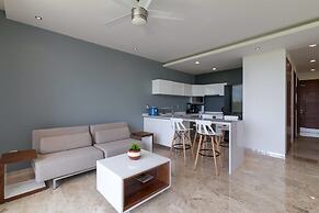 Menesse 205 by CocoBR