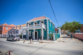 Curacao Gardens