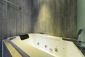 Guri Galmae Indi Present Hotel