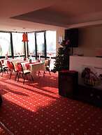 OSKAR HOTEL