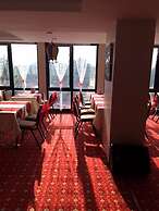 OSKAR HOTEL