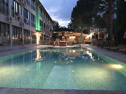 OSKAR HOTEL