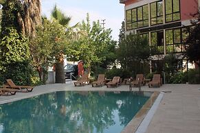 OSKAR HOTEL