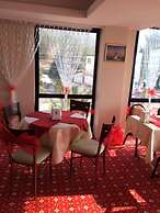 OSKAR HOTEL