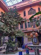 Riad Carole