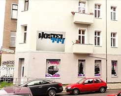 Hostel 199