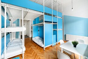 Avenue Hostel