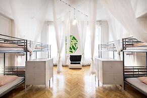 Avenue Hostel