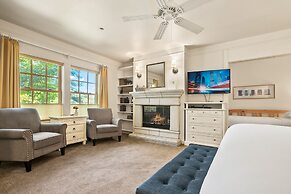Saratoga Inn